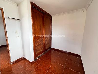 Casa de 3 alcobas en venta en Manrique, Medellín, 67 m² · foto 17 de 19