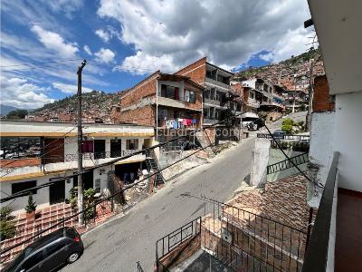 Casa de 3 alcobas en venta en Manrique, Medellín, 67 m² · foto 19 de 19