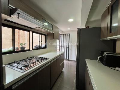 Apartamento de 3 alcobas en venta en La Mota, Medellín, 100 m² · foto 7 de 17