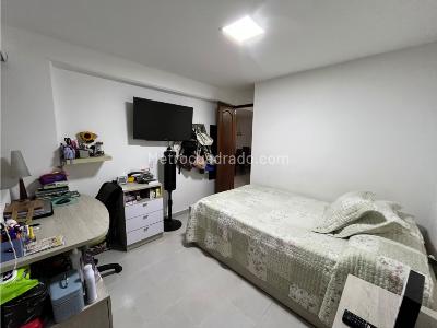 Apartamento de 3 alcobas en venta en La Mota, Medellín, 100 m² · foto 14 de 17