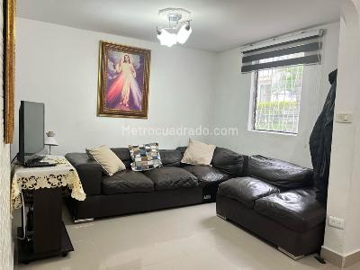 Casa de 4 alcobas en venta en Robledo, Medellín, 114 m² · foto 3 de 18