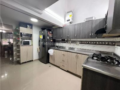 Casa de 4 alcobas en venta en Robledo, Medellín, 114 m² · foto 5 de 18