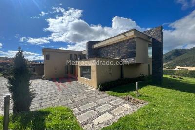 Casa de 4 alcobas en venta en La Calera, La Calera, 580 m² · foto 7 de 20