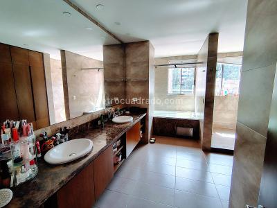 Apartamento de 3 alcobas en venta en Bosques De La Cañada (Usaquen), Bogotá, 252 m² · foto 10 de 17
