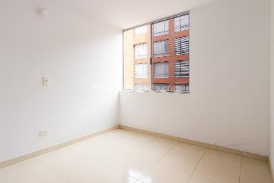 Apartamento de 3 alcobas en venta en Ciudad Verde Cr Orquidea, Soacha, 43 m² · foto 4 de 8