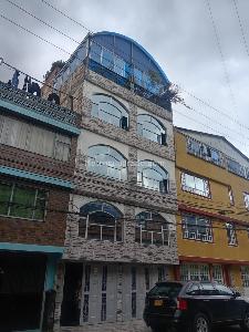 Casa de 5 alcobas en venta en La Florida, Bogotá, 308 m² · foto 3 de 20