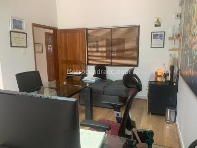 Casa de 4 alcobas en venta en Urbanizacion La Merced, Cali, 220 m² · foto 15 de 20