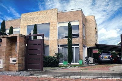 Casa en venta en Milla De Oro, Cajicá · foto 2 de 20