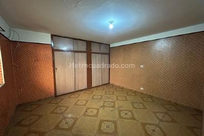 Casa de 5 alcobas en venta en San Isidro, Bogotá, 680 m² · foto 14 de 19