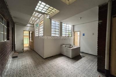 Casa de 5 alcobas en venta en San Isidro, Bogotá, 680 m² · foto 3 de 19