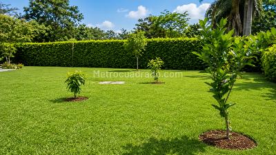 Casa de 5 alcobas en venta en Las Victorias, Ibagué, 790 m² · foto 2 de 6