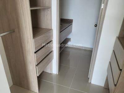 Apartamento de 3 alcobas en venta en Milla De Oro, Ibagué, 84 m² · foto 5 de 5