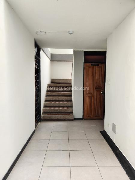Piso – Pereira, Centro, Sector Lago Uribe - Más