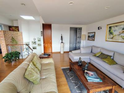 Apartamento de 2 alcobas en venta en Cerros De Suba (Localidad De Suba), Bogotá, 169 m² · foto 2 de 20