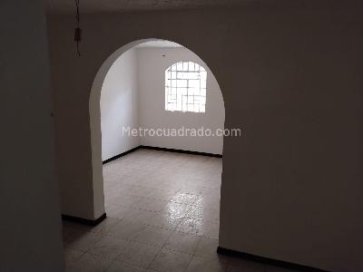 Casa en venta en El Carmen, Bogotá · foto 10 de 15