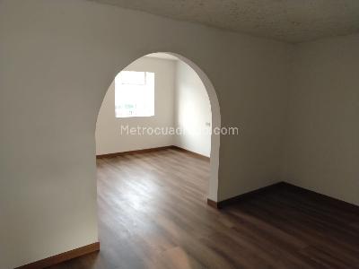 Casa en venta en El Carmen, Bogotá · foto 2 de 15