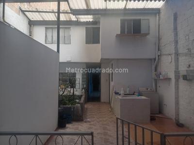 Casa de 5 alcobas en venta en San Carlos, Bogotá, 290 m² · foto 3 de 20
