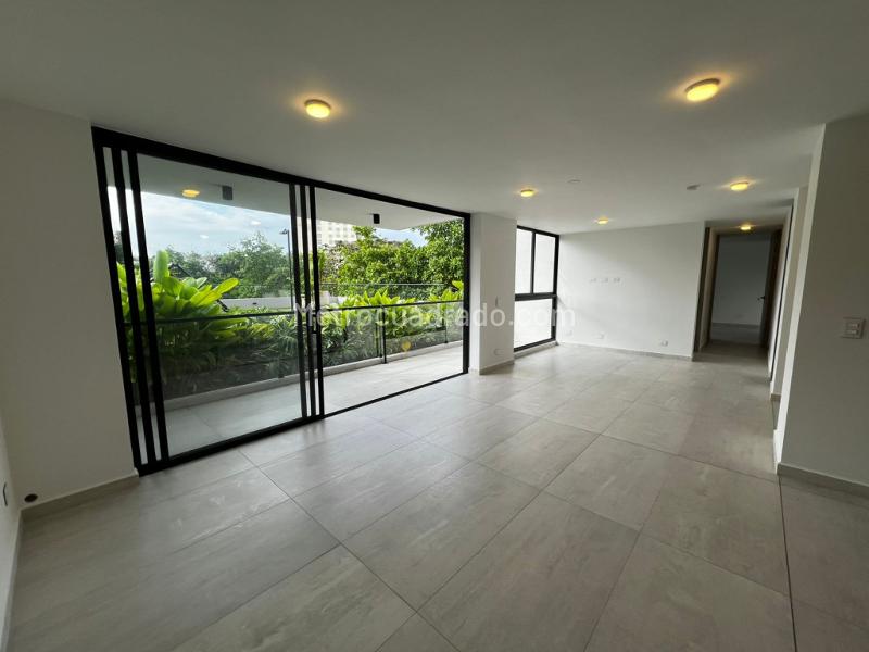 Piso – AMCO, Area Metropolitana Centro Occidente, Ferrocarril - Vista 2