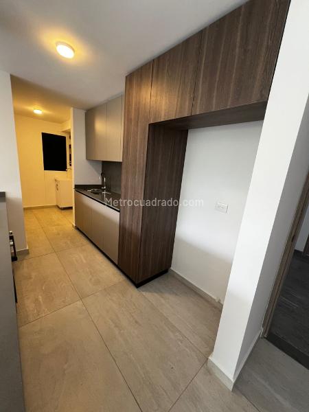 Piso – AMCO, Area Metropolitana Centro Occidente, Ferrocarril - Vista 3