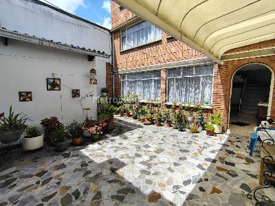 Casa de 5 alcobas en venta en Los Alcazares, Bogotá, 397 m² · foto 6 de 20