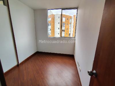 Apartamento en venta en Portales Del Norte, Bogotá · foto 9 de 17