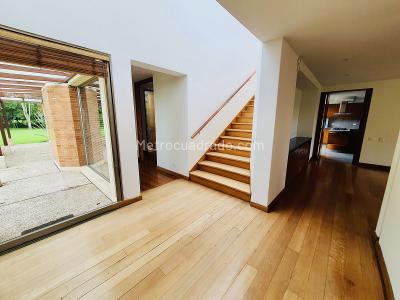 Casa de 4 alcobas en venta en Guaymaral, Bogotá, 1509 m² · foto 17 de 20