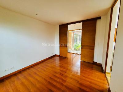 Casa de 4 alcobas en venta en Guaymaral, Bogotá, 1509 m² · foto 18 de 20