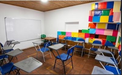 Casa de 5 alcobas en venta en Fontibon Centro, Bogotá, 700 m² · foto 4 de 16