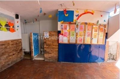 Casa de 5 alcobas en venta en Fontibon Centro, Bogotá, 700 m² · foto 12 de 16