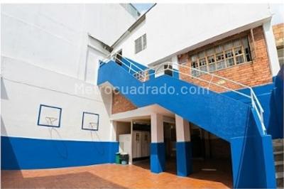 Casa de 5 alcobas en venta en Fontibon Centro, Bogotá, 700 m² · foto 14 de 16