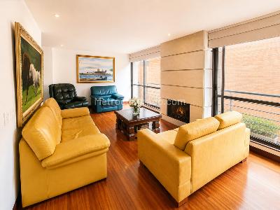 Casa de 4 alcobas en venta en Bosque De Pinos, Bogotá, 214 m² · foto 2 de 17