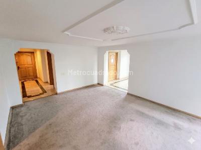 Apartamento en venta en Santa Barbara, Bogotá · foto 3 de 16