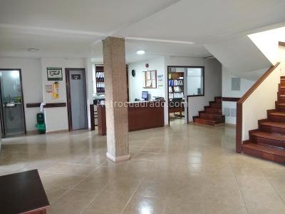Casa en venta en Teusaquillo, Bogotá · foto 2 de 15