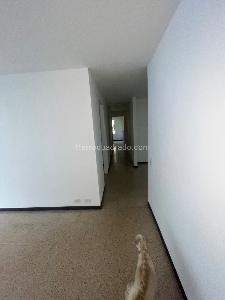 Apartamento de 4 alcobas en venta en Patio Bonito, Medellín, 130 m² · foto 3 de 20