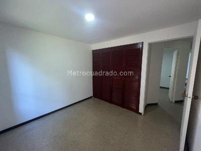Apartamento de 4 alcobas en venta en Patio Bonito, Medellín, 130 m² · foto 12 de 20