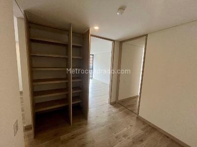 Apartamento de 2 alcobas en venta en El Poblado, Medellín, 101 m² · foto 8 de 20