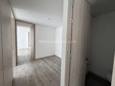 Apartamento de 2 alcobas en venta en El Poblado, Medellín, 101 m² · foto 9 de 20