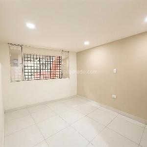 Apartaestudio en venta en Mariscal Sucre, Bogotá, 28 m² · foto 7 de 14