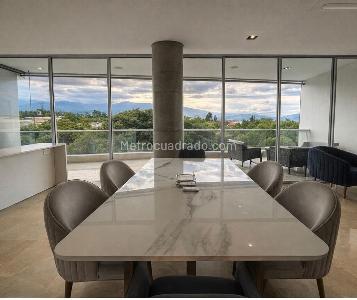 Apartamento de 4 alcobas en venta en Pance, Cali, 209 m² · foto 3 de 20