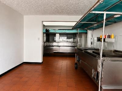 Casa de 5 alcobas en venta en Las Acacias, Bogotá, 252 m² · foto 7 de 12