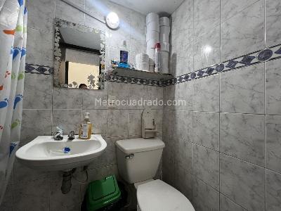 Casa de 5 alcobas en venta en Las Acacias, Bogotá, 252 m² · foto 10 de 12