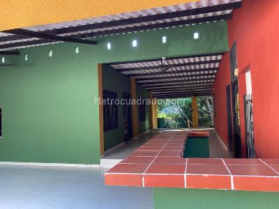Casa de 5 alcobas en venta en Bonda (Corregimiento), Santa Marta, 650 m² · foto 2 de 18