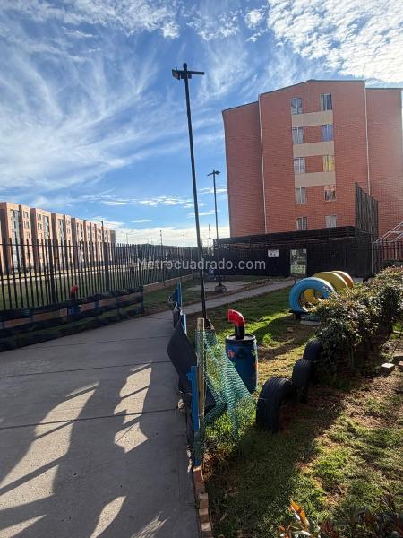 Piso – Soacha, Comuna San Humberto - Más