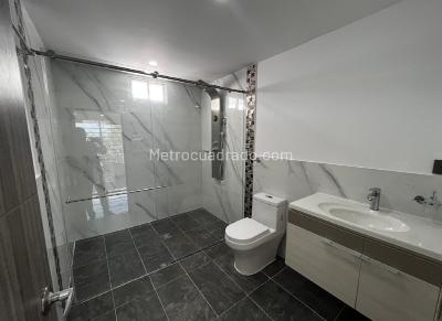 Casa de 5 alcobas en venta en Caney, Cali, 250 m² · foto 19 de 20