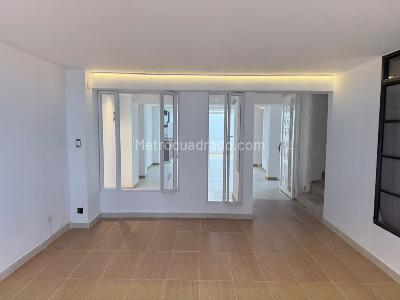 Apartamento de 2 alcobas en venta en Quintas De Don Simon, Cali, 75 m² · foto 2 de 12
