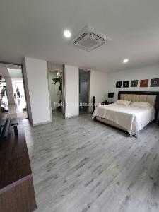 Apartamento de 3 alcobas en venta en El Poblado, Medellín, 277 m² · foto 16 de 20
