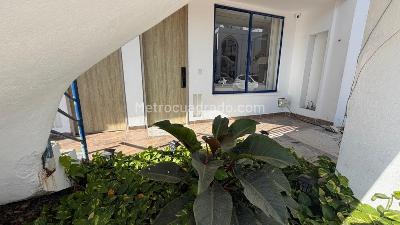 Apartamento de 3 alcobas en venta en Condominio Volaremare, Cartagena, 100 m² · foto 9 de 9