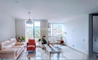 Apartamento de 2 alcobas en venta en Santa Helena, Ibagué, 71 m² · foto 2 de 15