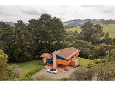 Casa de 4 alcobas en venta en Suroriente, Envigado, 450 m² · foto 2 de 17