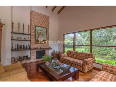 Casa de 4 alcobas en venta en Suroriente, Envigado, 450 m² · foto 4 de 17